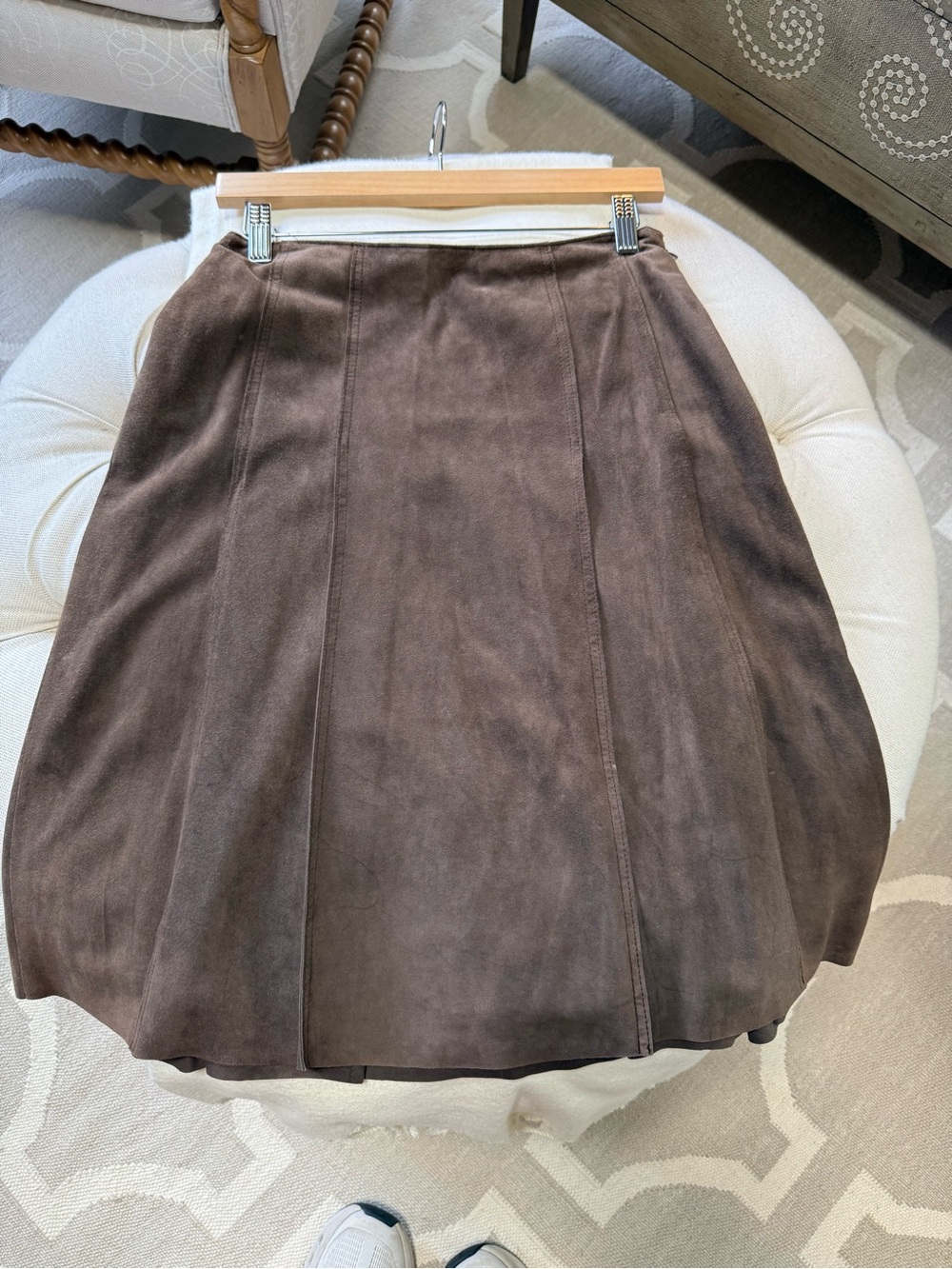 Carlisle Chocolate Brown Suede A-Line Skirt. Classic wardrobe CAPSULE piece! Sz6